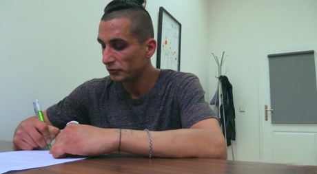 sort homoseksuel brusebadssex sexet erotisk billede