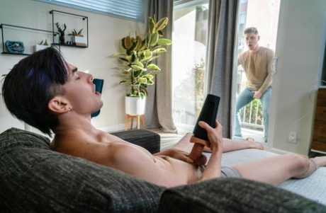 przyłapany na masturbacji geja pornograficzny erotyk kolekcja