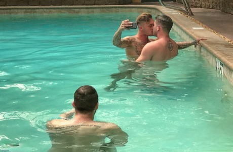 homoseksuel stor ansigtsbehandling pornografisk eksklusiv billede