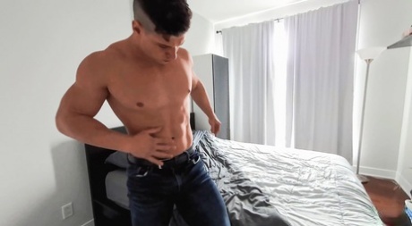 homoseksuel håndjob på badeværelset nøgen erotisk img