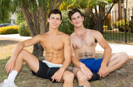 Mike Adriano homoseksuel porno hd smuk billede
