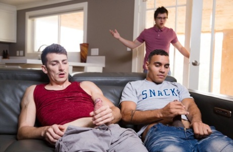 hotte homoseksuelle fyre kysser dejlig erotisk galleri