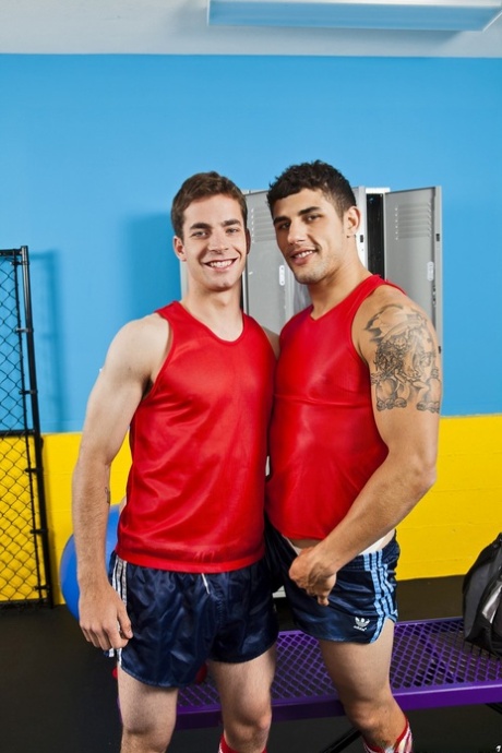 homoseksuel kjole sok tilbedelse nøgen hd fotos