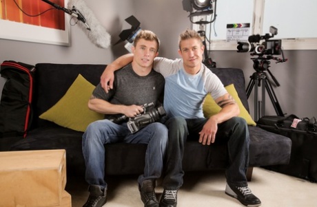 homoseksuelle mænd og sexlegetøj pornografisk hot billede