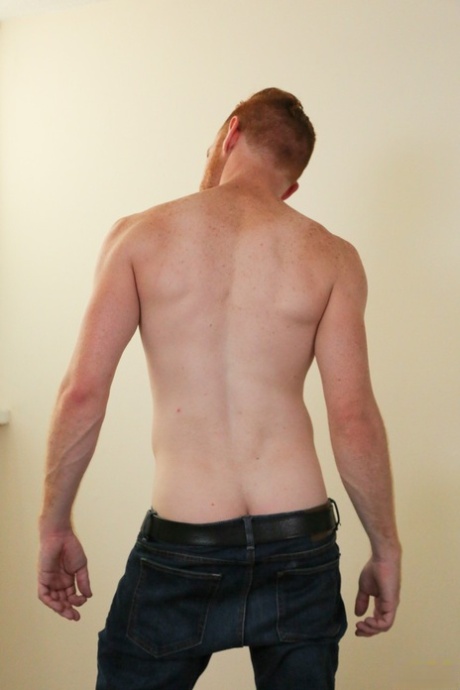 hot homoseksuel toilet nøgenbilleder arkiv