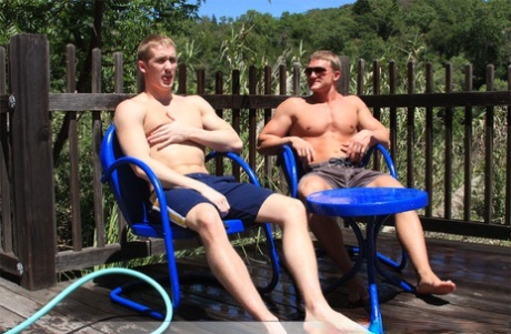 gejowskie porno kąpiel nago piękny idealny obraz