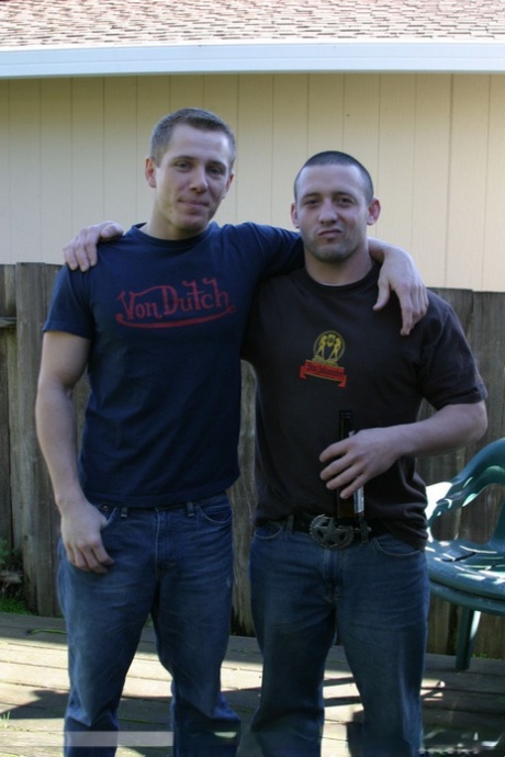 bareback dp gay hot pics