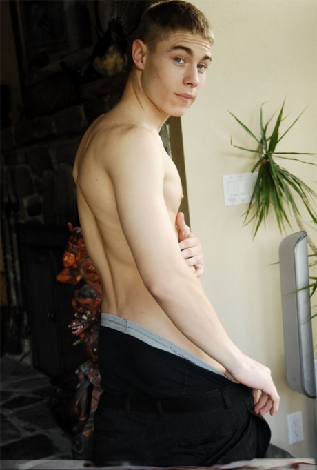 mature gay gloryhole free xxx photo