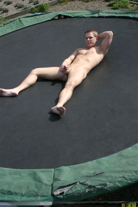 ghetto booty gay art naked photo