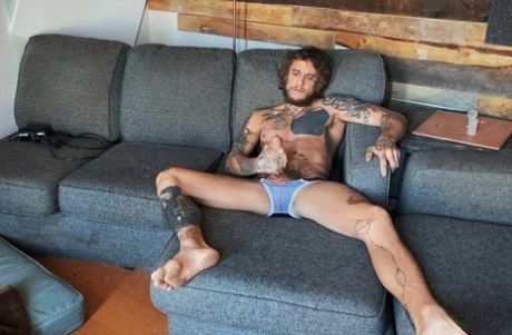 homoseksuel brusebad trekant kunst flot pic