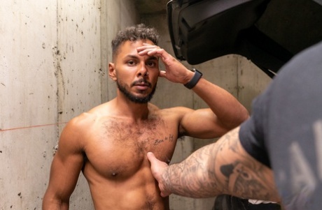 gejowski ssanie gloryhole piękna nagość fotka