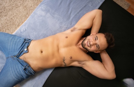 webcam gay latino beau nu images