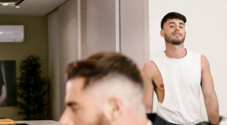 première douche gay haute définition adulte galerie