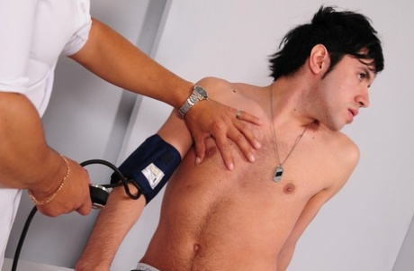 homoseksuelle fyre kysser hot smuk høj kvalitet Foto