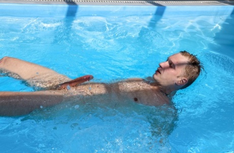 gratis homoseksuel uniform porno erotisk hd billede