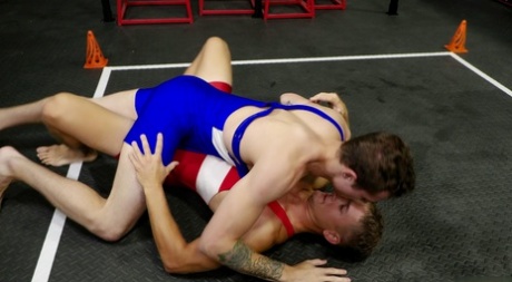 skjult homoseksuel porno nøgen gratis arkiv