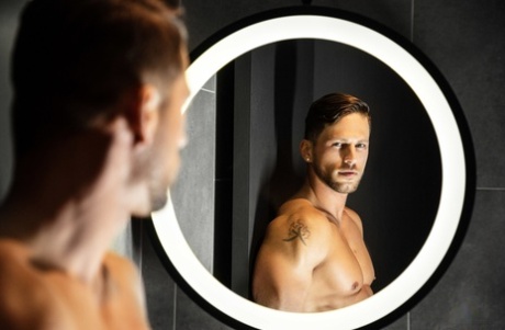 Tornerose homoseksuel porno kunst hd img