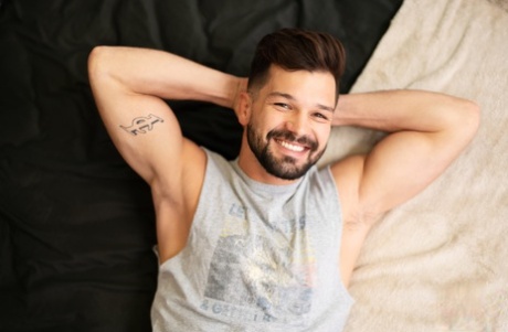homoseksuel fyr solo perfekte nøgenbilleder billede