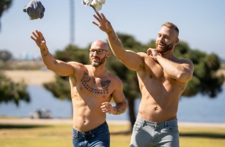 bøsse sportsfod fantasi nøgen varm gallerier