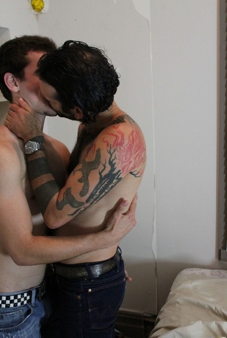 sexe avec les pieds dun homme gay porno artistique archive