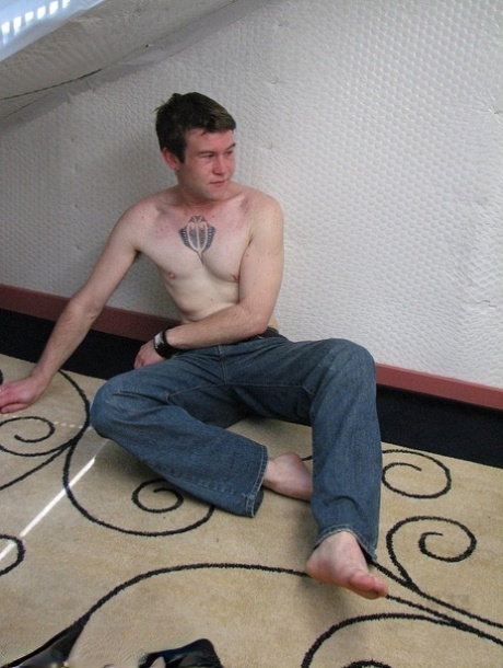 homoseksuel mandlig knibe bondage kunst varmt gallerier