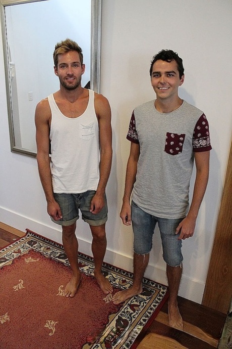 homoseksuel brusebadeværelse kunst xxx fotos