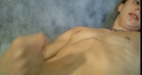 homoseksuel trekant på sofaen gratis top billeder
