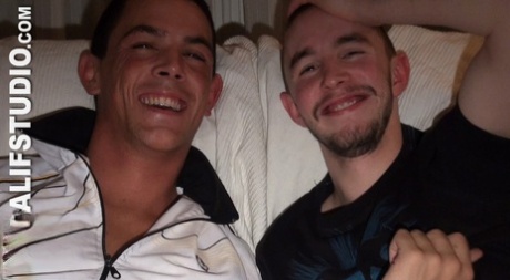 vrais glory holes gay exclusif parfait photo