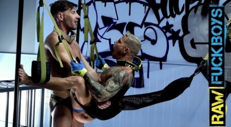 esclave gay en caoutchouc haute définition adulte galerie