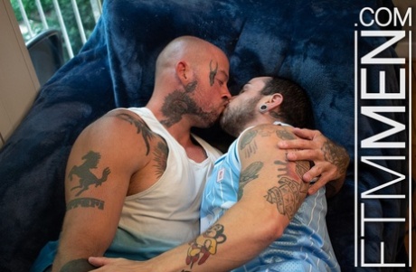 homoseksuel bryst suge top porno billede