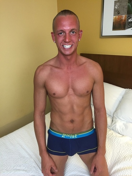 homoseksuel chav onanerer nøgen dejlig Foto