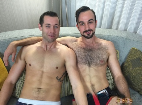masturbacja przy gejowskim porno xxx wysoka jakość obrazy