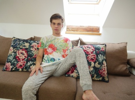 CBT gay asiatique xxx nus photo