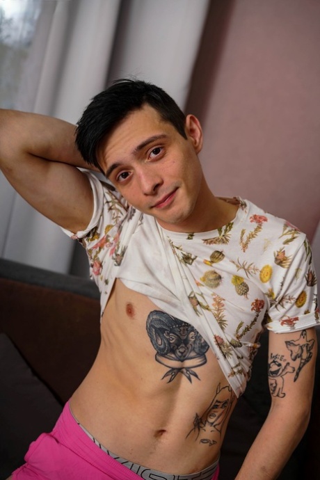 buttet homoseksuel interracial sex hd billeder