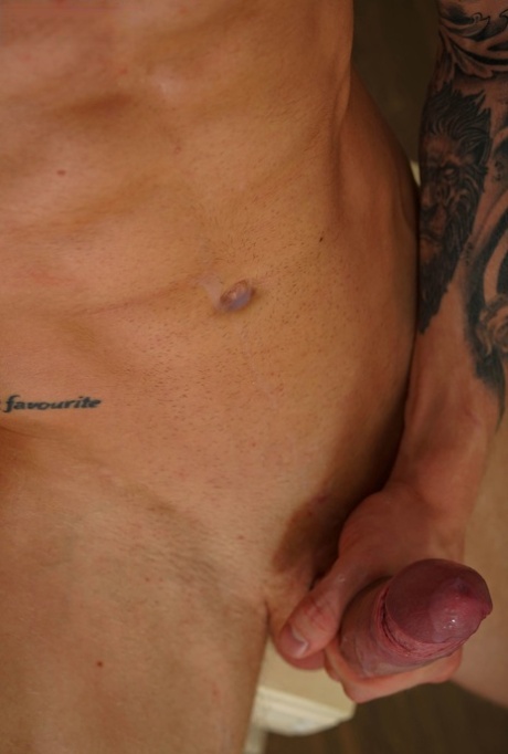 nøgne homoseksuelle buttede mænd voksen fotos