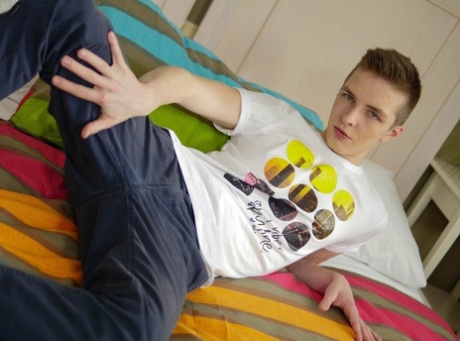 homoseksuelle offentlige toiletter cruising varm hd billede
