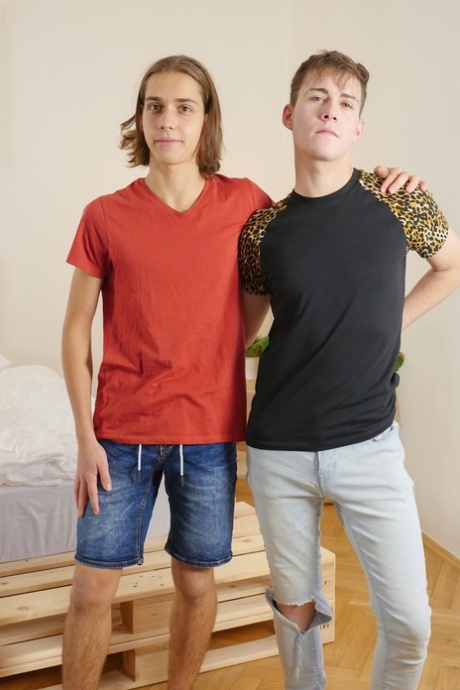 feet lovers gay beautiful pic