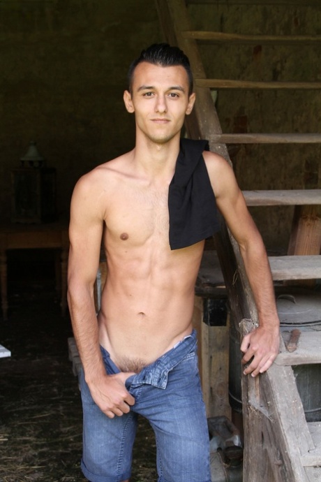同性恋grindr狂欢 A片 檔案