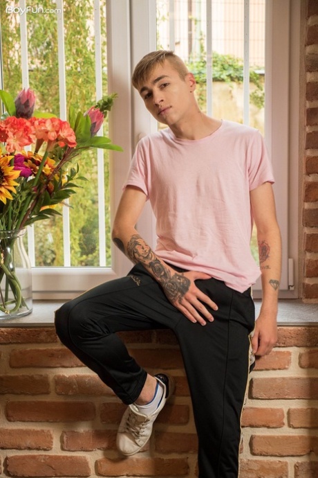 fessée gay otk haut érotique photos