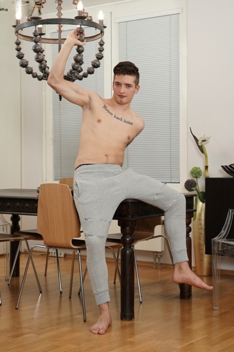 homoseksuel urinal onanere sexet gratis billede