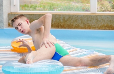 homoseksuelle fyre 69ere nøgen hot pic