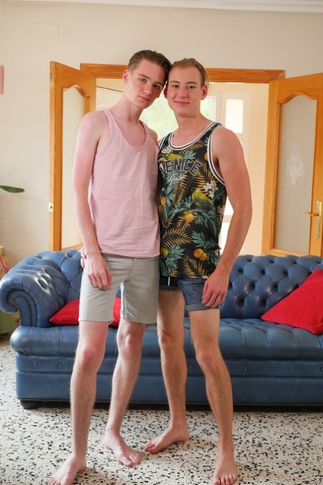homoseksuel uniform xxx dejlig høj kvalitet pic