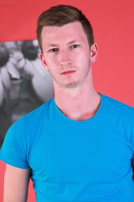 powieszony gejowski gloryhole idealnie nago fotka