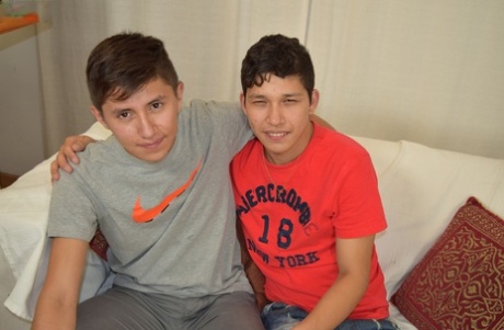 gays et jouets joli porno archive
