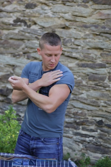 bel ami homoseksuel orgie nøgen varm Foto