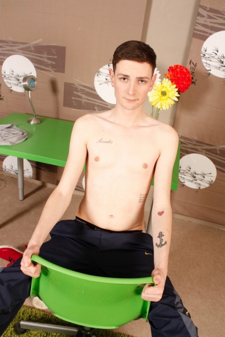 homoseksuel gloryhole i nærheden af ​​mig kunst xxx Foto