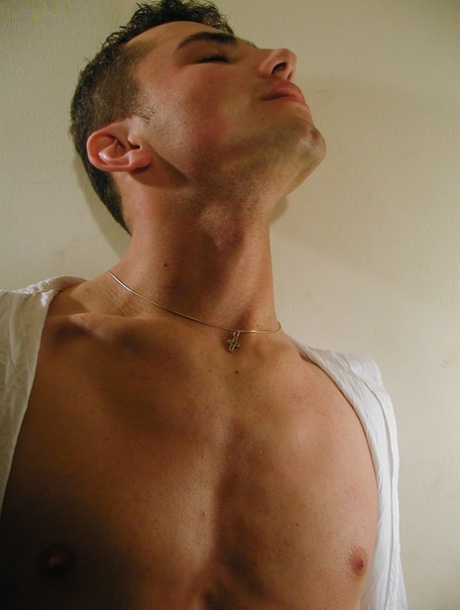 homoseksuel tvungen barbering gratis nøgen Foto