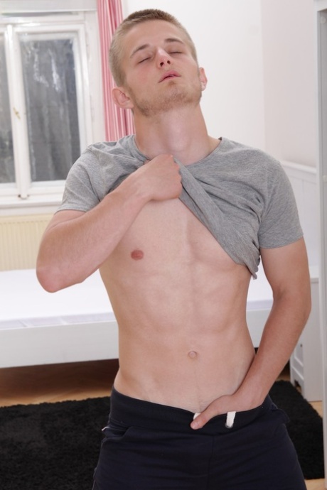 tajny gejowski masturbacja góra hd archiwum