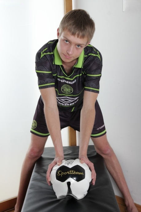 bøsse dildo udendørs nøgen eksklusiv pic