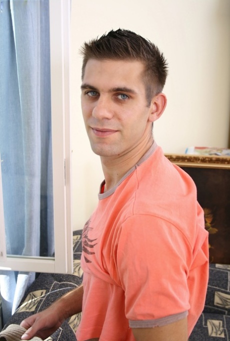bolesny pierwszy raz anal wesoły erotycznie miło kino